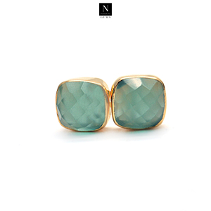 Aqua Calcedonia 8 mm Cojín Forma Stud Pendientes Latón chapado en oro con símbolo religioso cristiano para boda - Product Image 4