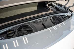 2025 911 Carrera 4 GTS Cabriolet, Motor Híbrido Turbo de 6 Cilindros y 532 hp, Tracción en las Cuatro Ruedas, Gris Metálico Hielo - Product Image 6