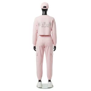 Ensemble sweat-shirt court et pantalon cargo en mélange de coton doux pour femme, 300 GSM, avec logo personnalisé par transfert thermique, ensembles pour femmes - Product Image 2