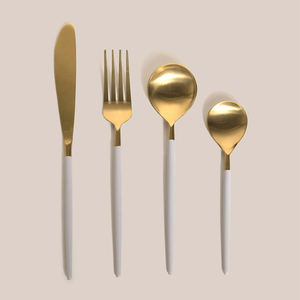 Cubiertos de acero inoxidable chapados en oro con asas blancas, vajilla elegante, colección de cubiertos para el hogar, comedor, hotel y restaurante - Product Image 1