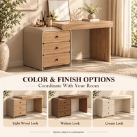 Coiffeuse personnalisée en bois clair veiné avec plateau incurvé, trois tiroirs et espace de rangement ouvert pour chambre à coucher