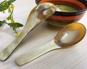 Cuchara de Cuerno Auténtica, Moderna, Hecha a Mano y Ecológica, Cubertería Natural con Decoración Única para el Hogar, Presentada en India - Product Image 5