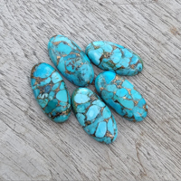 Pierres précieuses naturelles de qualité AAA+ en turquoise bleue cuivrée, forme ovale grande taille, cabochon à dos plat, calibrées toutes tailles, certifiées par un tiers