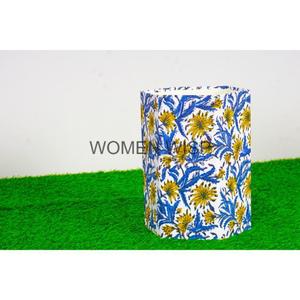 Bloque de madera Impreso Papelera Cubo de basura decorativo Tablero de tarjeta Uso de oficina Cubo de basura Impreso floral Cubo de basura Hecho a mano - Product Image 3