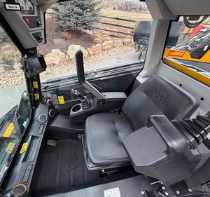 Mini-chargeuse compacte, chargeuse-pelleteuse pour travaux de construction et agricoles, incluant moteur, pompe, roulement, boîte de vitesses 3.4, disponible à la vente. - Product Image 5