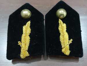 แผ่นปะติดปกเสื้อในผ้ากำมะหยี่สีดำพร้อมทองแท่งลวดปักทองเหลืองสำหรับเครื่องแบบหมวก - Product Image 4