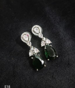 PENDIENTES DE ESTILO CLÁSICO DE DIAMANTE AMERICANO TRADICIONAL Y DE MODA Y PENDIENTES DE REGALOS DE CUMPLEAÑOS Y NAVIDAD - Product Image 3