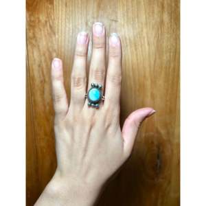 Bague en argent sterling et turquoise Golden Hill de style ethnique Navajo, taille 8.75, pierre naturelle taille ovale, pour usage quotidien - Product Image 4