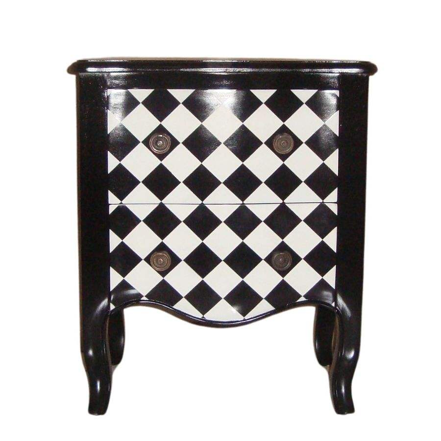 ทาสีขาวดำ