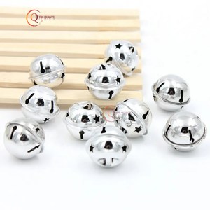 Campanas de Metal Vintage de lujo para decoración de adornos navideños, las mejores campanas colgantes de pared multicolores para decoración del hogar y Hotel - Product Image 5