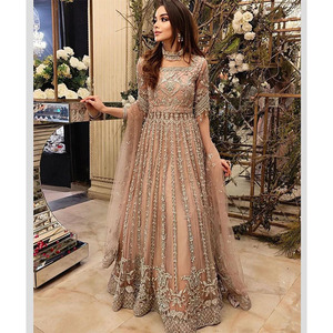 ชุดส่าหรีผ้าฝ้ายปักสีขาว,ชุดส่าหรีอินเดียชุดงานเลี้ยงแต่งงาน - Product Image 4