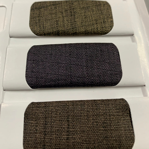 Tela de poliéster pesado Royal Slub de alta calidad, teñida Lisa para prendas y uniformes - Product Image 1