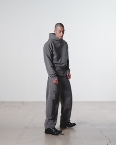 Conjunto de pantalones de chándal y Sudadera con capucha unisex para hombre, chándales de dos piezas informales de estilo sólido con logotipo frontal - Product Image 3