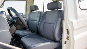 Elegante Toyota Land Cruiser Serie 70 V6 SUV 2024 de segunda mano, listo para envío - Product Image 3