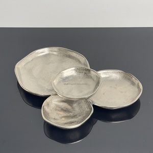 ชุดจานเสิร์ฟอะลูมิเนียม 4 ใบ ทรงกลมเคลือบทอง สีเงิน หรูหรา สวยงาม ขัดเงา ขนาดสั่งทำได้ บรรจุภัณฑ์กล่อง - Product Image 1