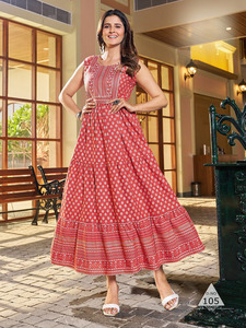Collection de robes ethniques élégantes en rayonne imprimée avec ceinture à la taille pour la vente en gros - Product Image 5