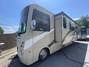 Used 2022 T-h-o-r F-r-e-e-d-o-m T-r-a-v-e-l-e-r A32 trailer ready for sale - Product Image 6
