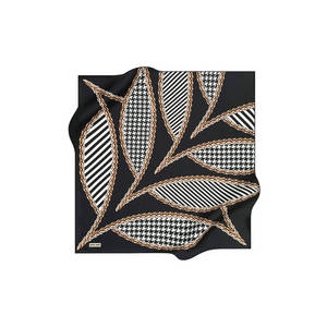 Pañuelo Cuadrado de Poliéster con Estampado Floral Vintage - Pañuelo de Moda para el Verano - Product Image 1