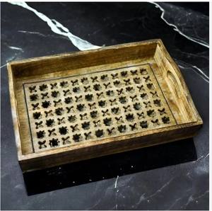 Fabricant et exportateur indien de plateau de service rectangulaire en bois de manguier de qualité supérieure sculpté à la main au design élégant à bas prix - Product Image 3