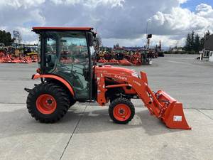 รถแทรกเตอร์คูโบต้า LX3310HSDC ปี 2022: กำลังขับเคลื่อนทรงพลัง พร้อมห้องโดยสารสุดหรู และระบบควบคุมที่แม่นยำ - Product Image 5