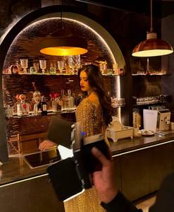 Sari de boda premium con encaje de mariposa suave y adornos para mujer - Product Image 5