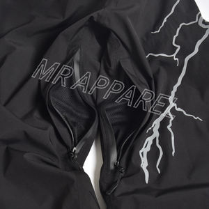 Pantalon de ski imperméable noir isolé avec taille élastique imprimé foudre et chevilles pour des performances en plein air - Product Image 5