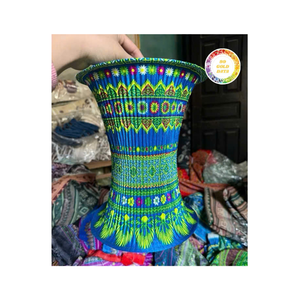 Lanterne en brocart traditionnelle vietnamienne Tay Bac à motif unique, idéale pour la décoration de restaurants, cafés et maisons – Vente chaude - Product Image 1