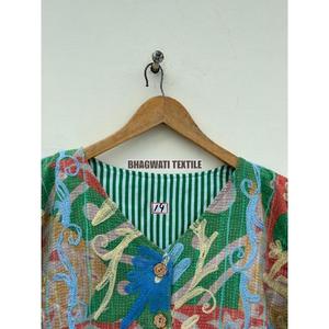 Veste brodée à la main en coton Suzani pour femmes Broderie tissée artisanale Bord brut Manteau respirant Produit en vrac - Product Image 5