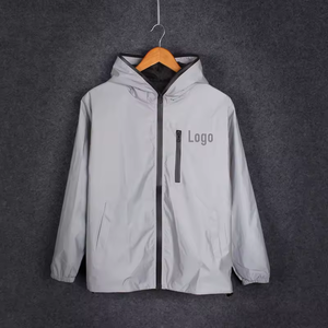 Chaqueta impermeable reflectante con diseño y logotipo personalizado para hombre, chaqueta cortavientos con capucha para dormir, ropa para hombre 2025 - Product Image 3