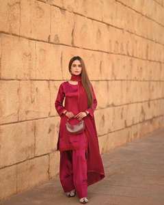 Dupatta inferior de seda de fiesta de bordado rosa oscuro Kurta con Secuencia múltiple - Product Image 1