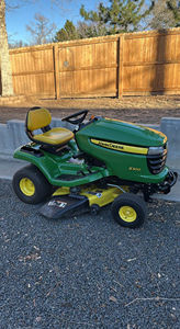 Tracteur à gazon automatique X758 4X4 15 CV, moteur Briggs & Stratton, équipement de jardin, bac à herbe, prêt pour l'usine - Product Image 2