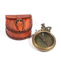 Boussole de poche miniature en laiton de style vintage, inspirée de la marine royale, plaquée nickel noir, personnalisable et gravée, pour collectionneurs.