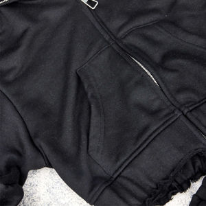 Conjuntos de mujer de último diseño Sudadera con capucha recortada Cremallera con pantalones cortos Impresión de logotipo personalizado Conjuntos sólidos para mujer Servicio OEM - Product Image 6