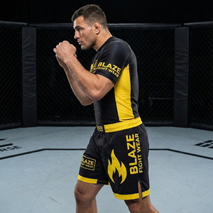Conjunto de Rashguard de Cobertura Completa y Pantalones Cortos de Jiu Jitsu Blaze Fight Wear para Hombres y Mujeres, para Entrenamiento de BJJ, MMA y Jiu Jitsu, para Adultos - Product Image 3