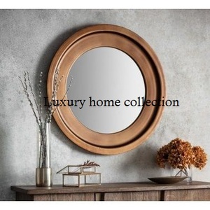 Cadre de miroir en bois artisanal d'aspect vintage fabriqué avec du bois de haute qualité et des détails sculptés élégants pour les intérieurs classiques - Product Image 5