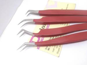 Venta al por mayor Dorlon marca CE ISO certificado Color rojo recubierto de acero inoxidable logotipo personalizado semi curvo en ángulo volumen pinzas para pestañas - Product Image 4