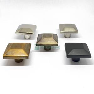 Tiradores de cajón en forma de pirámide de latón, tirador de armario, herrajes para muebles, fabricantes a granel, pulido - Product Image 1