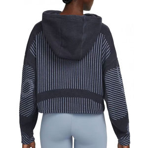 Sudaderas con capucha recortadas de mujer de punto frontal de color sólido con logotipo personalizado de fabricante pakistaní - Product Image 2