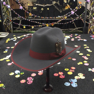 Sombrero Fedora de Ala Plana Estilo Europeo y Americano con Pluma para Fiesta, Estilo Jazz Mexicano - Product Image 2