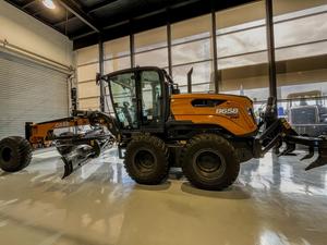 Motoniveladora CASE 865B, 3660 mm, 15.6 Toneladas, 142 kW, para Construcción y Mantenimiento de Caminos de Tierra y Grava - Product Image 5