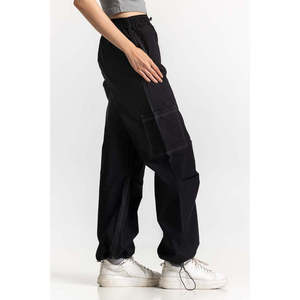 Pantalones Cargo Negros Básicos de Cintura Alta de Lona WM-JNS-WS23-020 con Característica Transpirable - Product Image 3