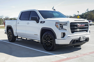 LISTO PARA CONDUCIR - USADO, VOLANTE A LA IZQUIERDA |   CONDUCCIÓN DERECHA |   GMC Sierra 1500 Elevation Crew Cab Duramax 2020 de un solo dueño - Product Image 2