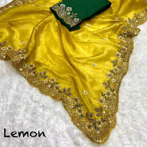 Look élégant Boutique indienne Crush Silk Sari avec chemisier Fashion Lover Designer Dernières exclusives Fancy Party Bridal Wedding Wear - Product Image 1