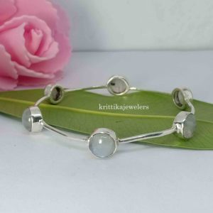 กำไลหินหกชิ้นสำหรับผู้หญิงสีเงินสเตอร์ลิง925พร้อมส่งกำไลข้อมือสวยๆสีฟ้าธรรมชาติพร้อมไฟมูนสโตน - Product Image 4