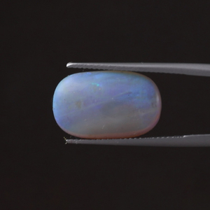 โอปอลสีขาวธรรมชาติ น้ำหนัก 7.97 กะรัต ทรงรี ขนาด 19x12 มม. ได้รับการรับรองจาก IGI ตัดด้วยมือ ขัดเงา สำหรับทำเครื่องประดับ ขายส่ง - Product Image 1