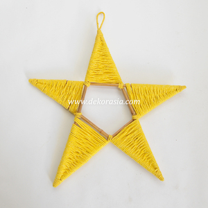 Adornos de Estrella de Ratán Amarillo Hechos a Mano, Decoración Colgante Tradicional Navideña, Diseño Ecológico con Cuerda de Bambú - Product Image 2