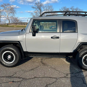 Toyota FJ Cruiser Trail Teams édition spéciale 2013 d'occasion, boîte manuelle 6 vitesses, 4 roues motrices, différentiel arrière autobloquant - Product Image 3