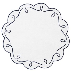 Sets de table en lin élégants avec des broderies délicates pour une décoration de salle à manger minimaliste, style haut de gamme - Product Image 1