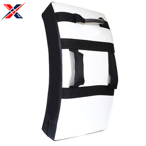 แผ่นต่อยมวยหนังคุณภาพสูงป้องกันนิ้วสำหรับผู้ใหญ่ผลิตจากโรงงานเทควันโดคาราเต้ - Product Image 6