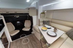 Camping-car Avida – Modèle Fremantle C9214SLLuxury, véhicule de camping et de loisirs à moteur diesel, construction en acier, capacité 4 personnes - Product Image 4